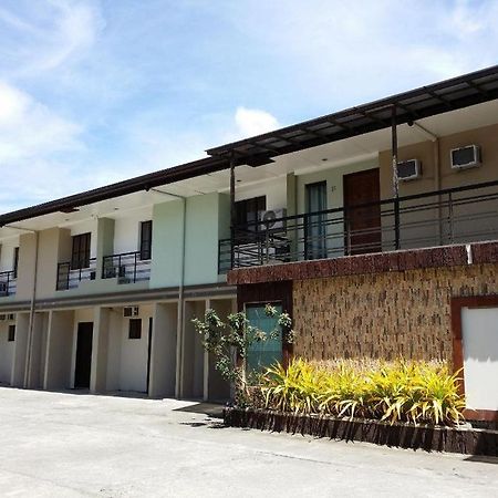 Quezon Premier Hotel Лусена Экстерьер фото