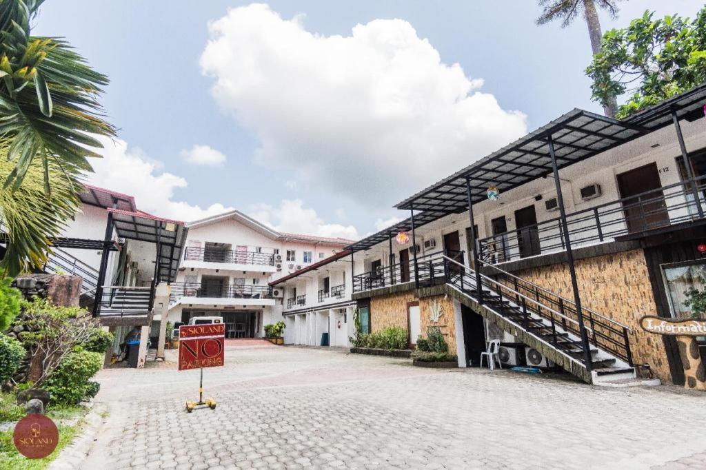 Quezon Premier Hotel Лусена Экстерьер фото
